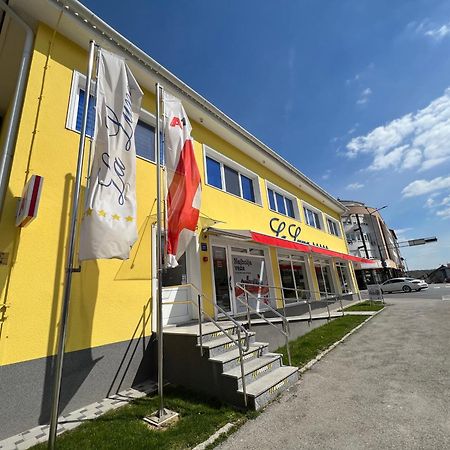 La Luna Premium Deluxe Apartment With Free Jacuzzi, Bikes & Covered Parking Nasice Екстериор снимка
