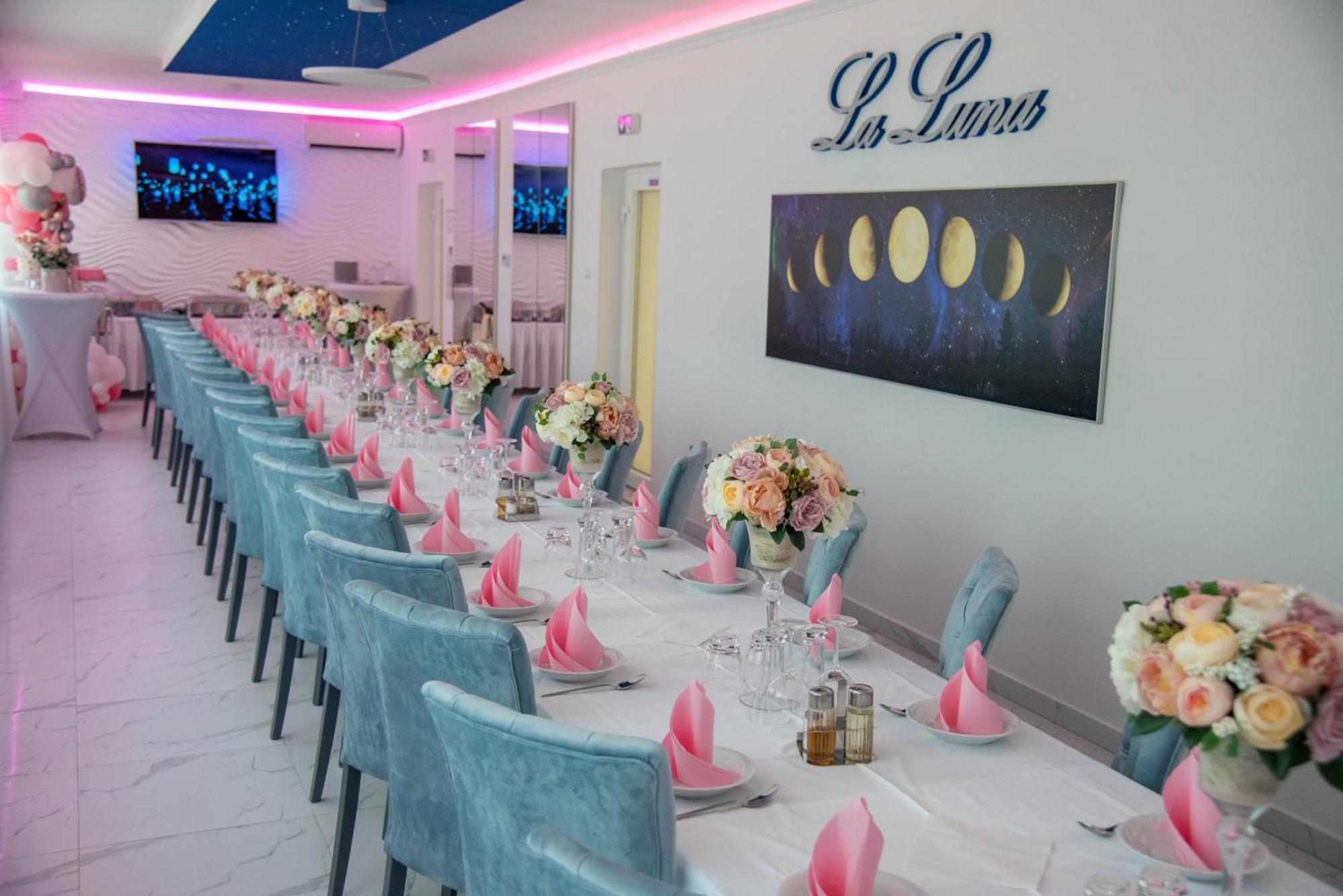 La Luna Premium Deluxe Apartment With Free Jacuzzi, Bikes & Covered Parking Nasice Екстериор снимка