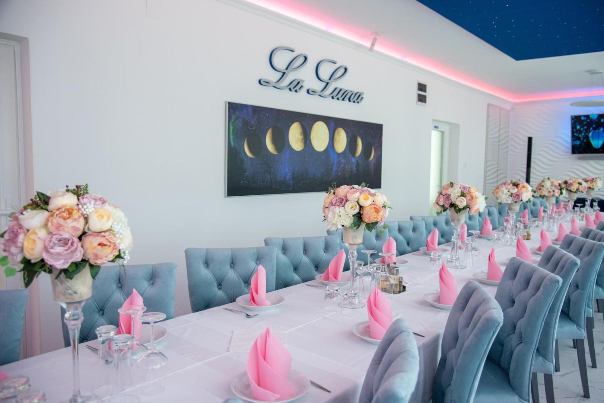 La Luna Premium Deluxe Apartment With Free Jacuzzi, Bikes & Covered Parking Nasice Екстериор снимка
